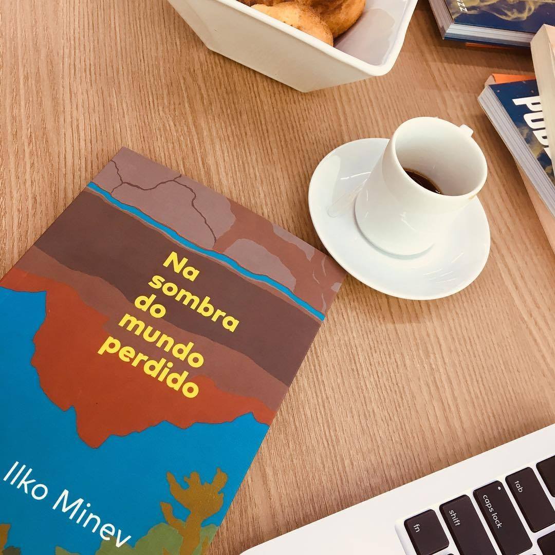 In the shadow of the lost world by Ilko Minev - Na sombra do mundo perdido