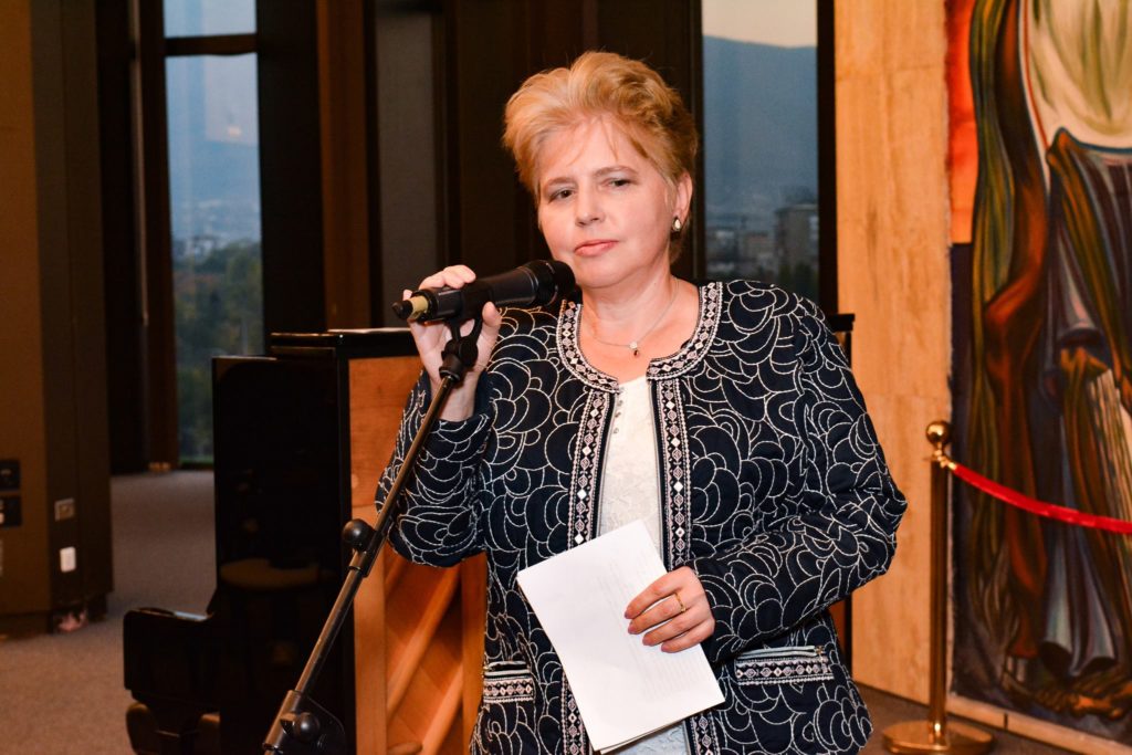 Анжела Димчева на премиера на В сянката на изгъбения свят роман на Илко Минев в София Angela Dimcheva at the premier the novel of In the shadow of the lost world by Ilko Minev in Sofia